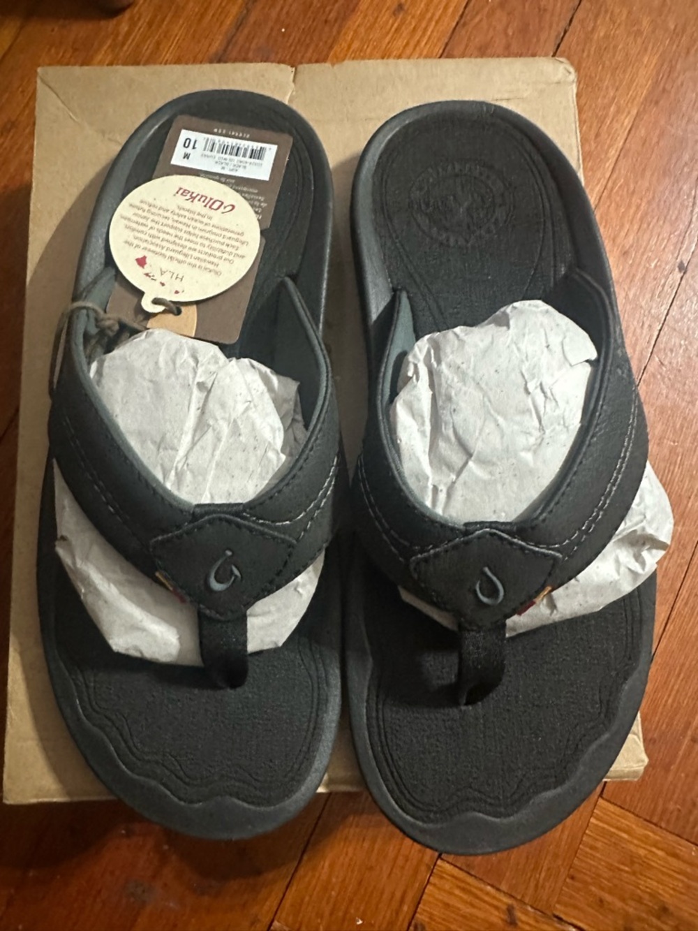 OluKai Men's Black Flip-Flop Sandals size 10